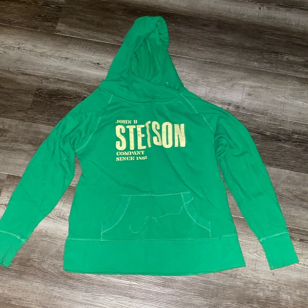 Green xl sweatshirt with hood buttons at neck